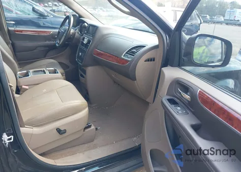 2016 Chrysler Town & Country Touring-L Anniversary Edition из США, поврежденный, VIN 2C4RC1CGXGR105173